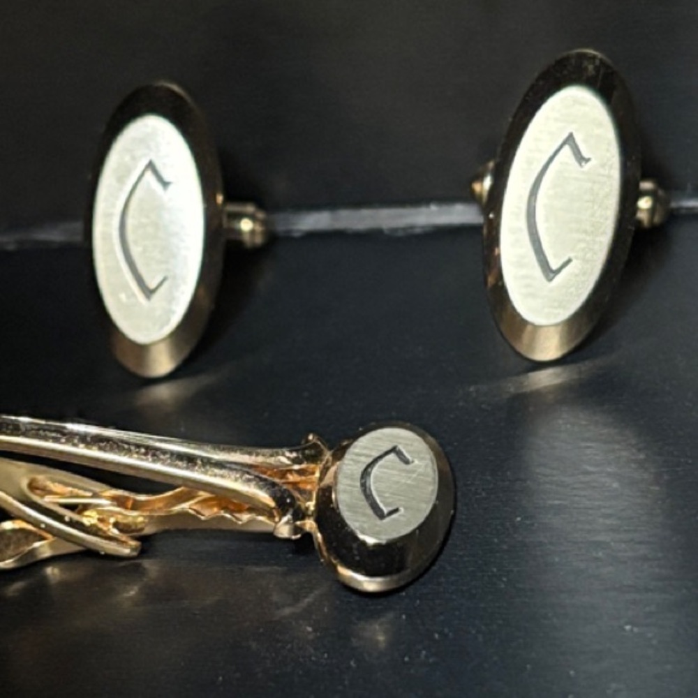 ⚫️Hickok Vintage Cufflinks & Tie Clip Set Gold Tone Initial C Monogram